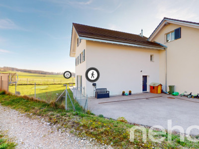 Magnifique spacieuse villa familiale de 7.5 pièces au calme absolu image 3