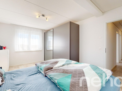 Magnifique spacieuse villa familiale de 7.5 pièces au calme absolu image 12