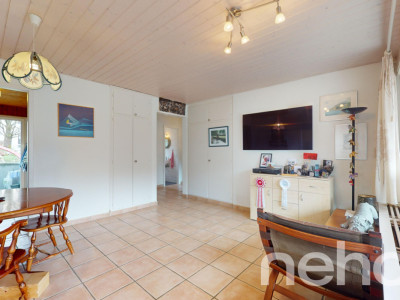 Grande maison de 9.5p avec vue dégagée et beaucoup de potentiel! image 6