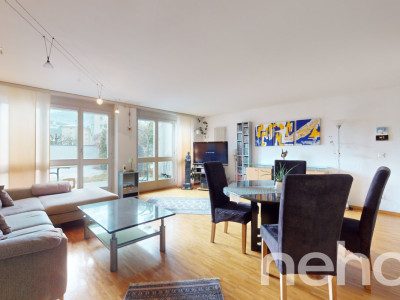 Charmantes 5.5-Zimmer Reihenmittelhaus in Brunnen image 3