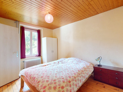 Spacieuse maison bi-familiale avec jolie vue et grand terrain image 11