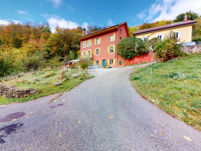 Spacieuse maison bi-familiale avec jolie vue et grand terrain image 12