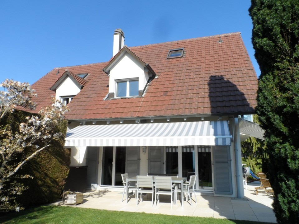 Superbe villa mitoyenne de 5,5 pièces en Terre Sainte 5.5 pièces 160 m2