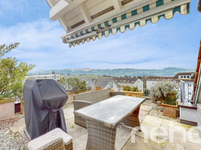 Grosszügige 5.5-Zimmer-Attika-Maisonettewohnung mit Panoramablick image 2