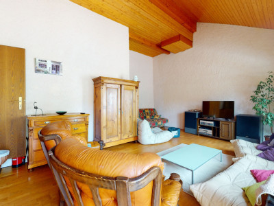 Potentiel de créer 2 appartements dans  cette belle maison villageoise image 5