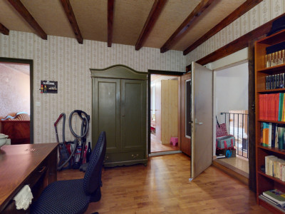 Potentiel de créer 2 appartements dans  cette belle maison villageoise image 7