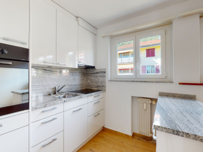 Hübsche Musterwohnung mit Balkon (Gebäude wird gerade renoviert) image 3