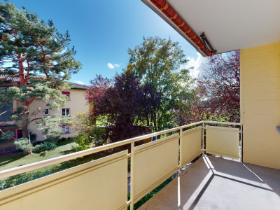 Hübsche Musterwohnung mit Balkon (Gebäude wird gerade renoviert) image 4