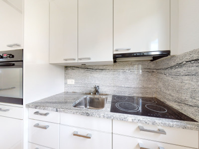 Hübsche Musterwohnung mit Balkon (Gebäude wird gerade renoviert) image 9