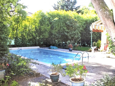 Villa individuelle 232m2 avec jardin et piscine chauffée image 1