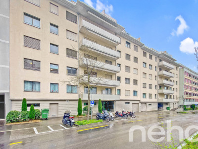 Appartement contemporain avec spacieux balcon et situation calme image 11