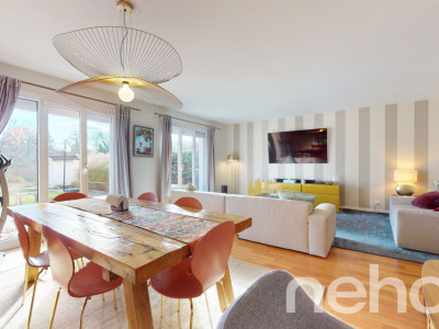 Entourée de verdure image 2