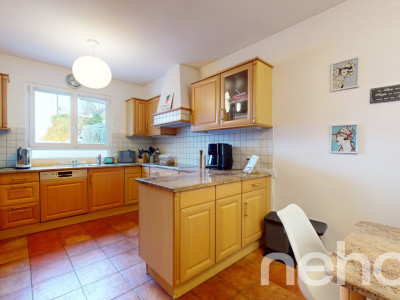 Entourée de verdure image 5