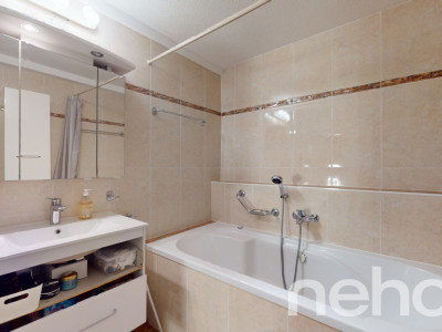 Entourée de verdure image 8