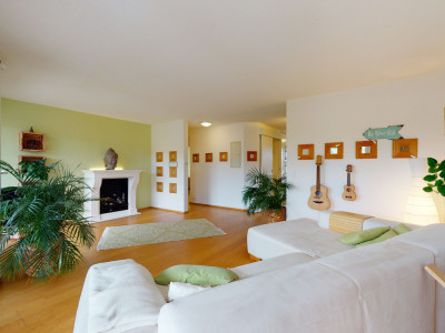 Einzigartige und gepflegte 3½ Zimmer Wohnung mit Seesicht image 6