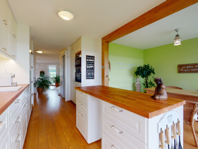 Einzigartige und gepflegte 3½ Zimmer Wohnung mit Seesicht image 12