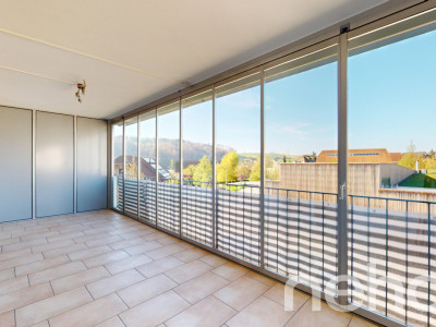 Stilvolle 4.5-Zimmer Wohnung mit grossem Balkon und Wintergarten image 3