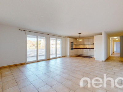 Stilvolle 4.5-Zimmer Wohnung mit grossem Balkon und Wintergarten image 4