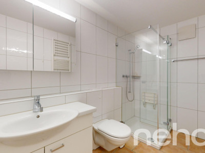 Stilvolle 4.5-Zimmer Wohnung mit grossem Balkon und Wintergarten image 6