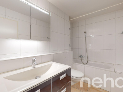 Stilvolle 4.5-Zimmer Wohnung mit grossem Balkon und Wintergarten image 7