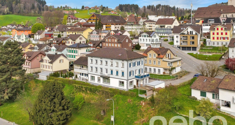 Attraktives Mehrfamilienhaus an bevorzugter Lage in Degersheim image 1