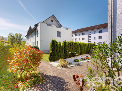 Sonnige Maisonette-Wohnung mit zwei Terrassen und Cheminée image 2