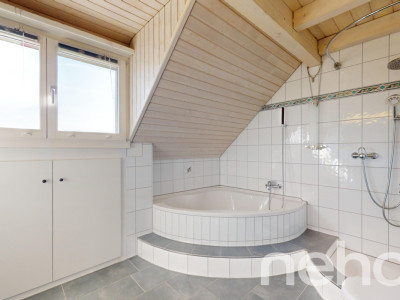 Sonnige Maisonette-Wohnung mit zwei Terrassen und Cheminée image 7