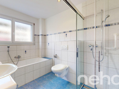 Schöne Wohnung mit grosser Terrasse und XL Parkplatz image 10