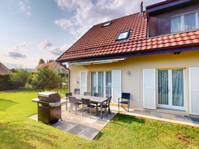 Charmante maison familiale au c?ur d?Etoy image 3