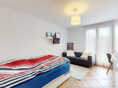 Charmante maison familiale au c?ur d?Etoy image 9