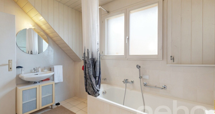 Charmante maison familiale au c?ur d?Etoy image 12