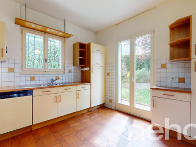 A quelques pas des écoles et des commerces image 6