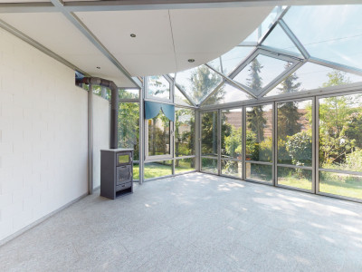 Geräumiges Einfamilienhaus mit Baulandreserve image 4