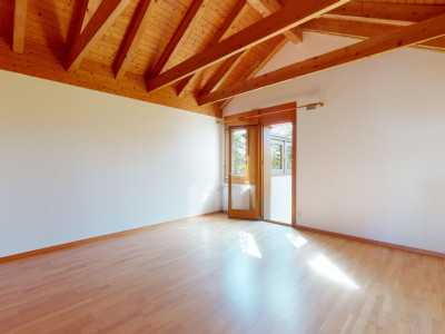 Geräumiges Einfamilienhaus mit Baulandreserve image 8