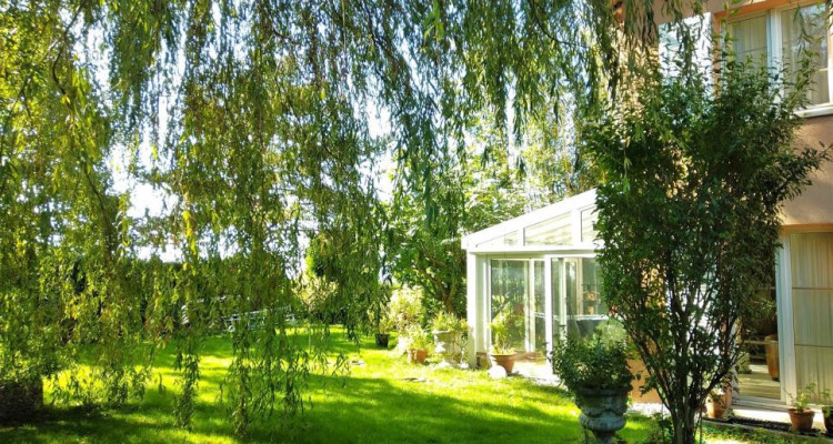 Belle villa jumelle avec grand jardin image 1