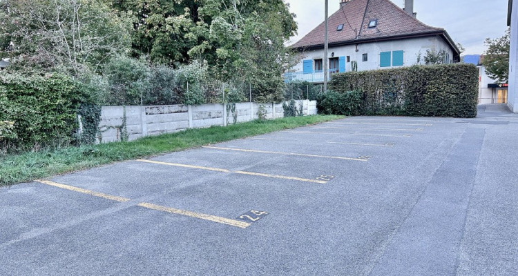 Vernier - Place de parking extérieure image 1