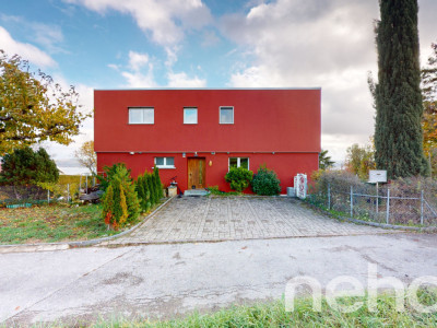 Maison individuelle, piscine, vue lac et appartement indépendant! image 12