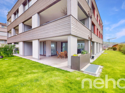 Moderne 5.5-Zimmer-Gartenwohnung an ruhiger Wohnlage image 2