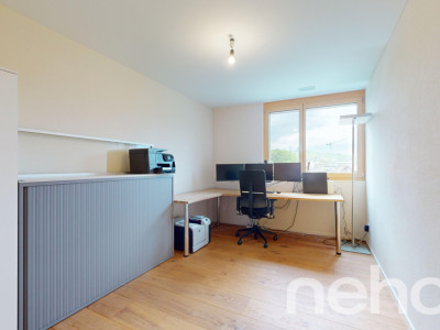 Moderne 5.5-Zimmer-Gartenwohnung an ruhiger Wohnlage image 12