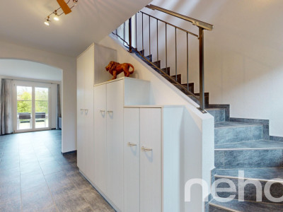 Sonnenverwöhntes 6.5-Zimmer-Einfamilienhaus an ruhiger Wohnlage image 3