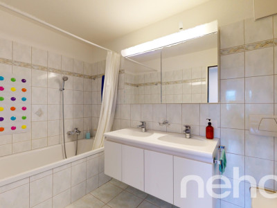 Helle 4.5-Zimmer-Wohnung mit Blick auf Bachtel und Allmen image 9