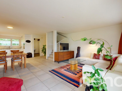 Grosszügige 6.5-Zimmer Doppelhaushälfte mit unverbaubarer Weitsicht image 3