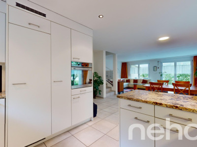 Grosszügige 6.5-Zimmer Doppelhaushälfte mit unverbaubarer Weitsicht image 7