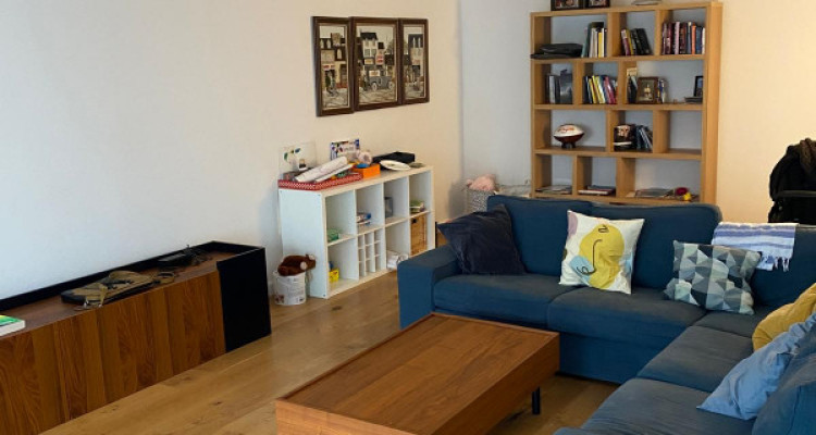 Appartement moderne de 5 pièces situé à Genève. image 4