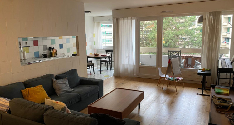 Appartement moderne de 5 pièces situé à Genève. image 2