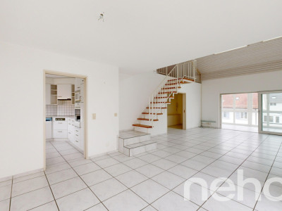 Geräumige Maisonette Wohnung mit Hobbyraum und zwei Garagenboxen image 3