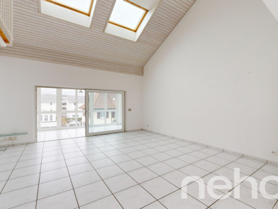 Geräumige Maisonette Wohnung mit Hobbyraum und zwei Garagenboxen image 5