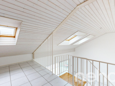 Geräumige Maisonette Wohnung mit Hobbyraum und zwei Garagenboxen image 9