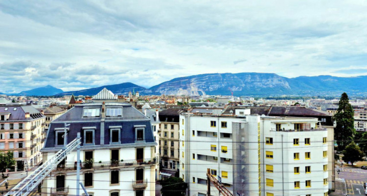 Splendid appartement de standing au coeur de la ville avec vue imprenable sur Genève image 1