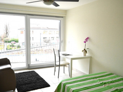 Mies (ref Mcm3):Chambre meublée avec SDB privée, bacon vue lac image 1